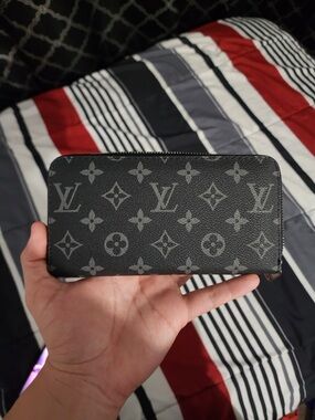 Monogram Eclipse Zipped Wallet in Black and Gray brand new box and dust bag!!!!
